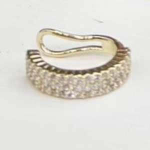 PAR PIERCING FAKE CRAVEJADO OURO