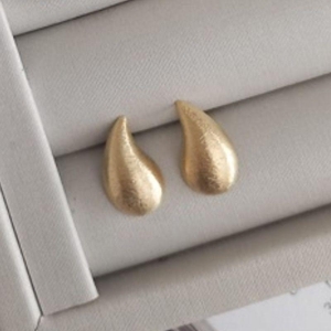 BRINCO GOTA OURO ACETINADO P