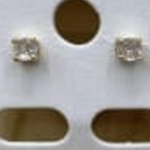 BRINCO OURO SEGUNDO FURO PP ZIRCONIA