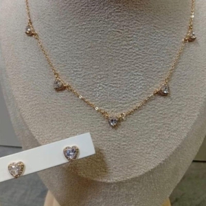 CONJUNTO OURO CORAÇOES CRISTAL