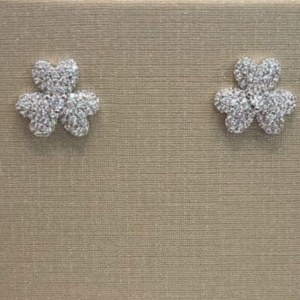 BRINCO FLOR CRISTAL