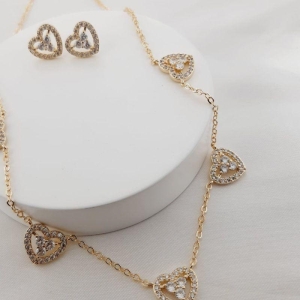 CONJUNTO CORAÇÕES RAVEJADO