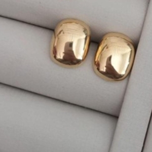 BRINCO OURO POLIDO P