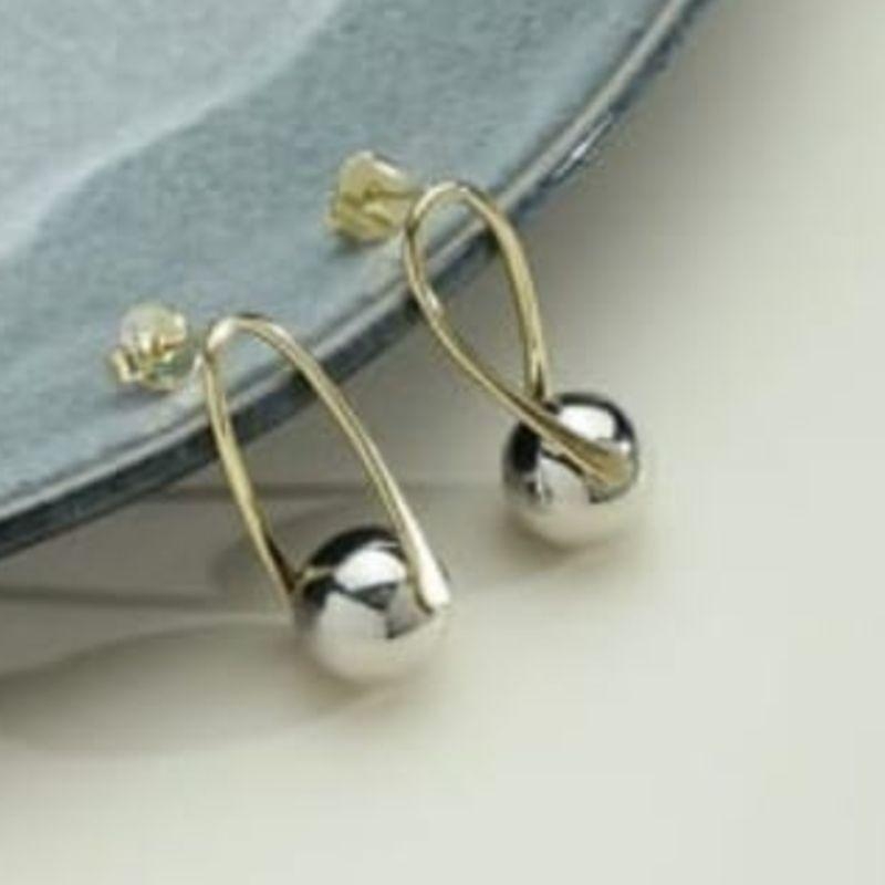 BRINCO ELEGANTE ESFERA DUO POLIDO