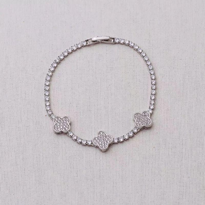 Pulseira ródio trevos cravejados 20cm