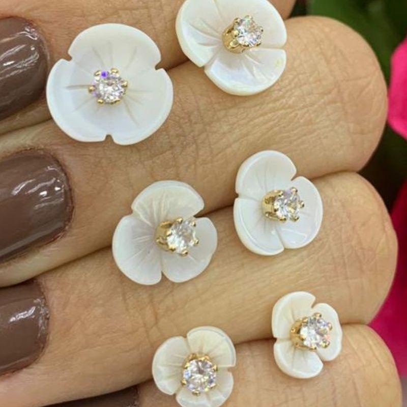 TRIO FLORES