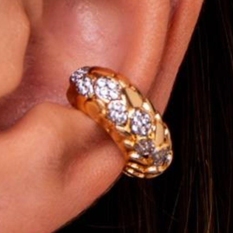 PIERCING FAKE DETALHES DUO DE BANHOS