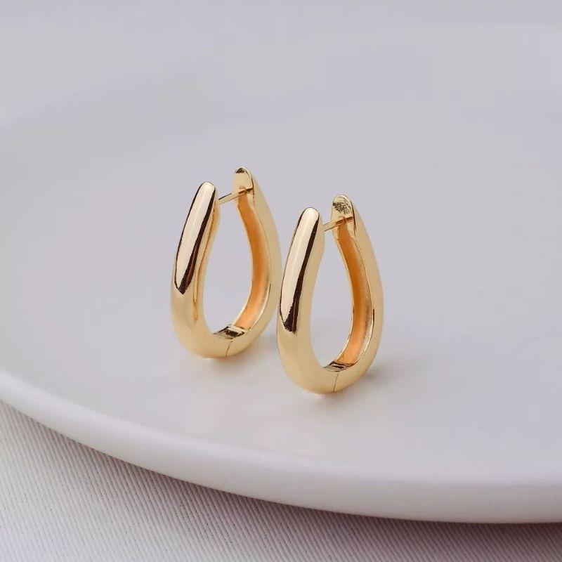 Argola dourado em metal 28mm