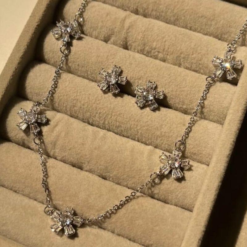 CONJUNTO RODIO LUXO FLOR CRISTAL