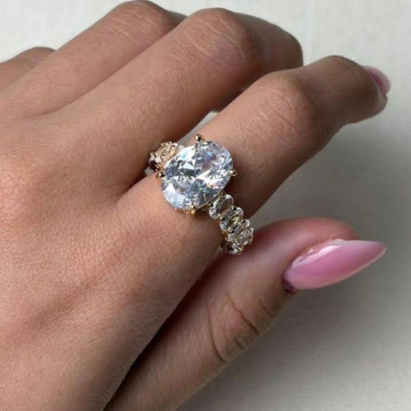 ANEL OURO OVAL CRISTAL