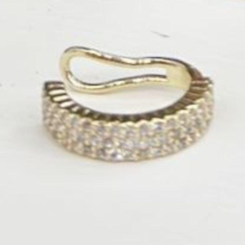 PAR PIERCING FAKE CRAVEJADO OURO