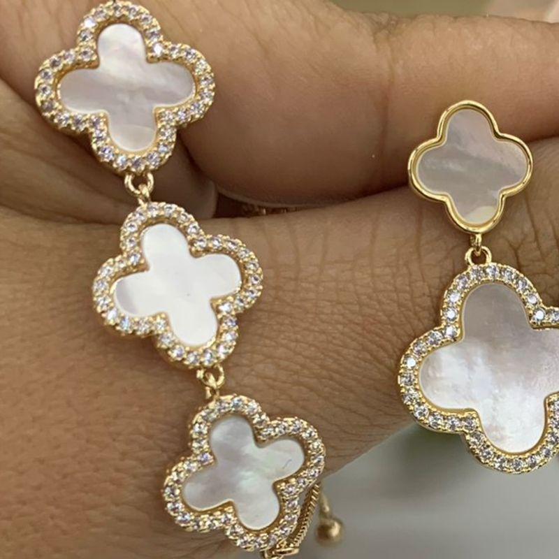 PULSEIRA REGULAVEL TREVO MADREPEROLA