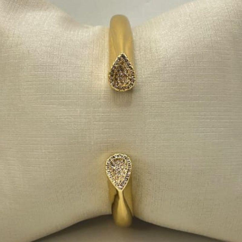 BRACELETE ABERTO OURO CRAVEJADO