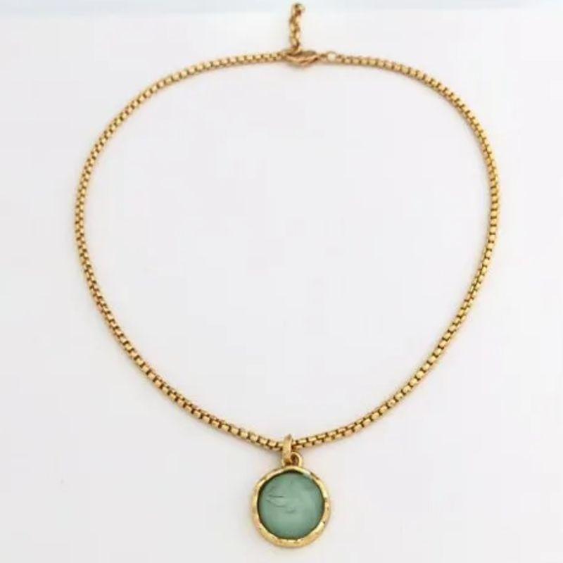 COLAR PINGENTE EM RESINA VERDE OURO VERNIZ ITALIANO