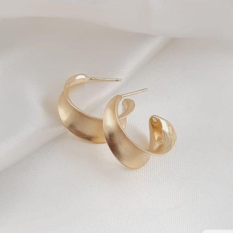 BRINCO ARGOLA OURO ACETINADO