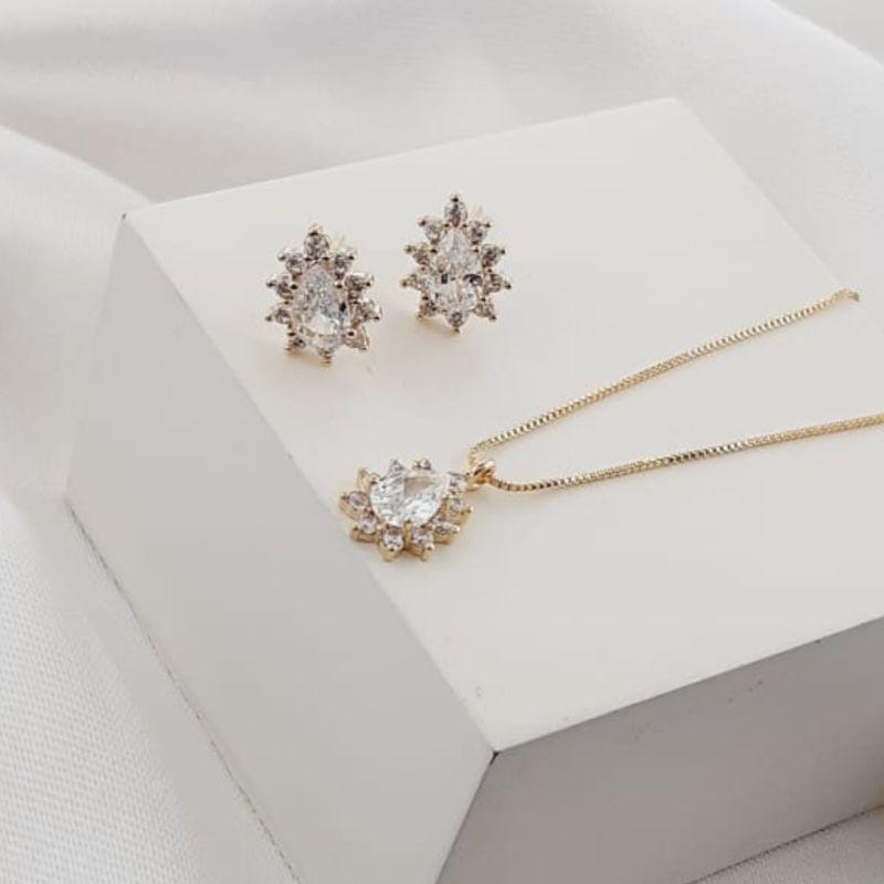CONJUNTO CRAVEJADO GOTA OURO